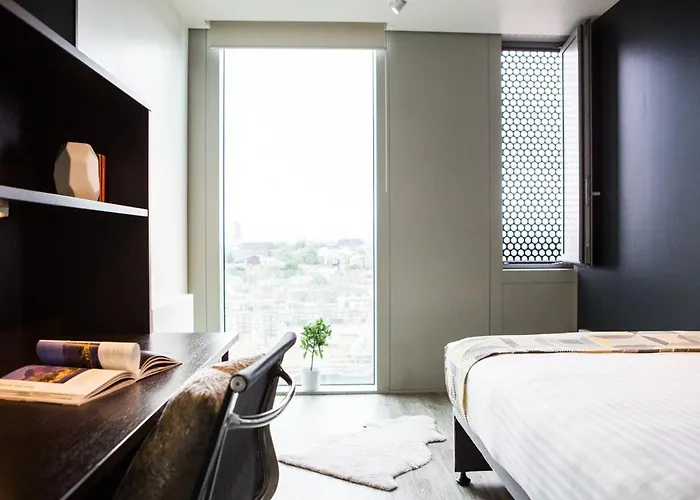 Student Only Bronze Studio Upper-Level Premium View Chapter King Cross