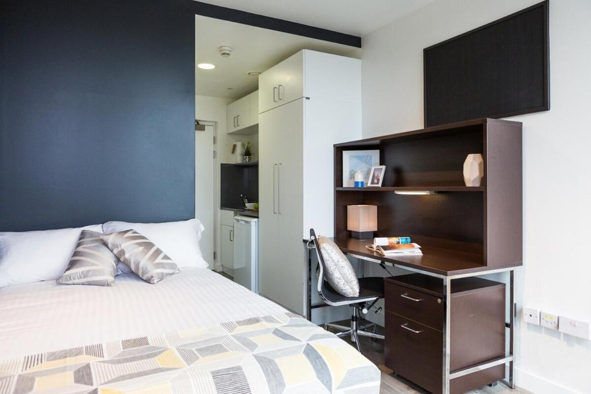 Apartment Student Only Bronze Upper-level Premium View Chapter King Cross *